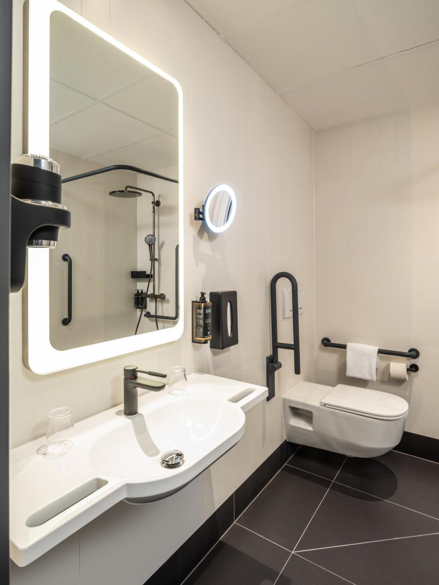 Standard Double Room - Disability Access,1716969476:JPEG