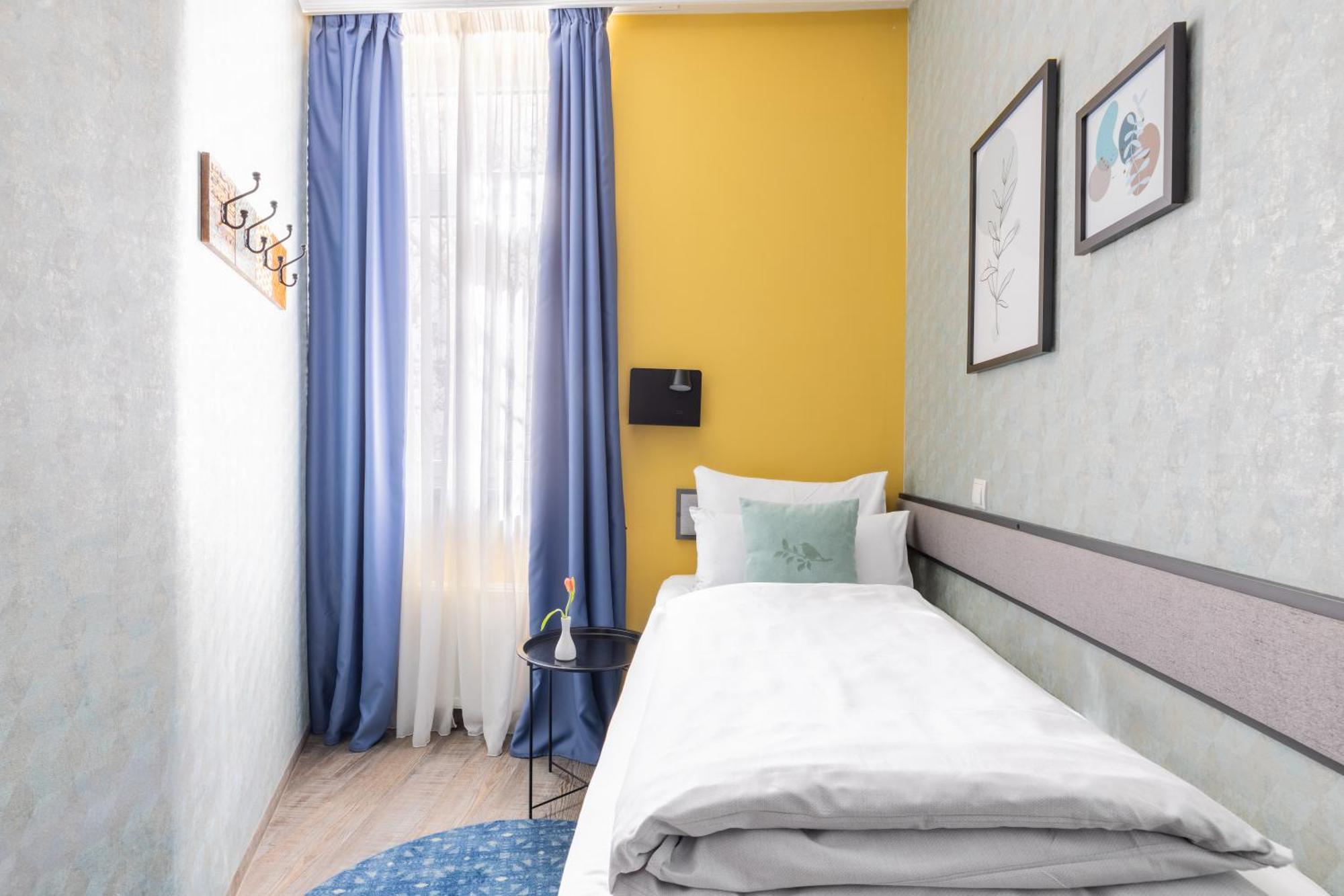 Single Room,1697773993:JPEG